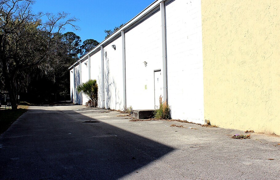 More Photos Of 3506 University Blvd S, Jacksonville Freestanding For Sale