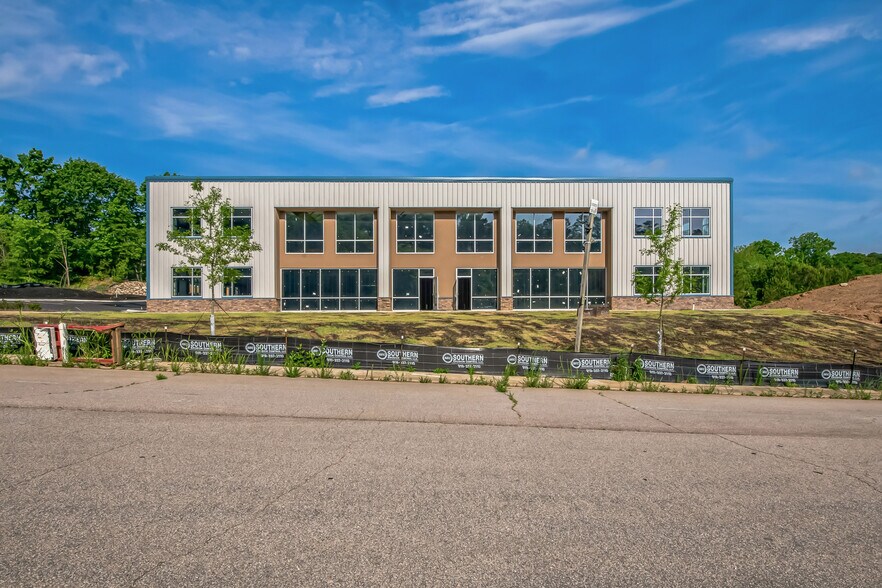 Primary Photo Of 1703 Roundrock Dr, Raleigh Flex For Lease