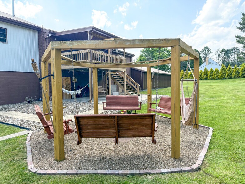 More Photos Of 13080 US 422, Kittanning Storefront Retail Residential For Sale