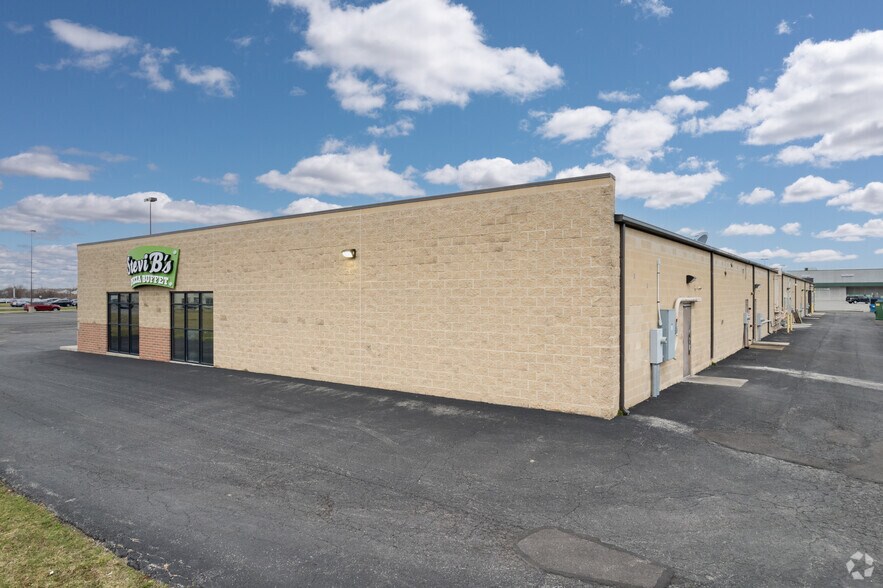 More Photos Of 7519-7535 Patriot Dr, Findlay Unknown For Lease