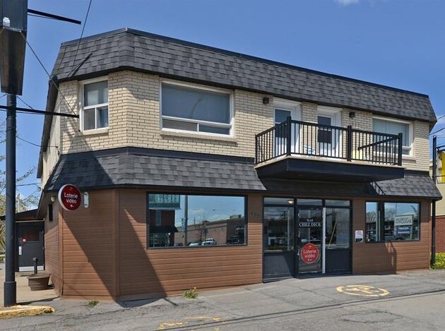 Primary Photo Of 273-279 Boul Harwood, Vaudreuil-dorion General Retail For Sale