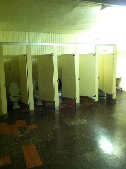 More Photos Of 437 S Main St, Bowling Green Schools For Sale