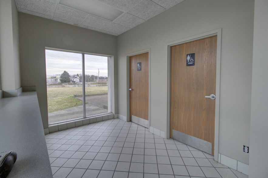 More Photos Of 2112 Cleveland Rd W, Huron Freestanding For Lease