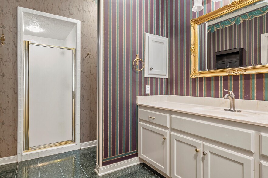 More Photos Of 103-105 E Center Street, Lorena Storefront For Sale