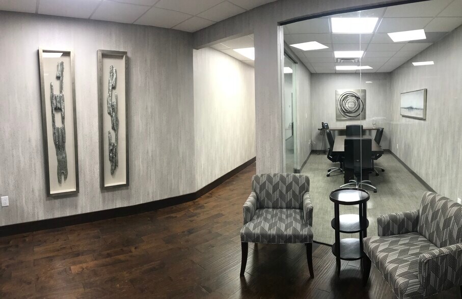 More Photos Of 5519 E 82nd St, Indianapolis Unknown For Lease