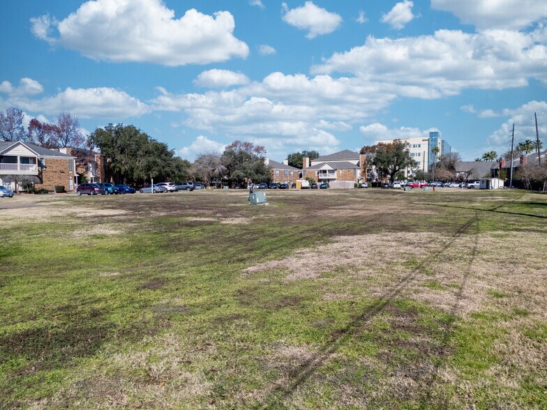 More Photos Of 2626 Holly Hall St, Houston Land For Sale