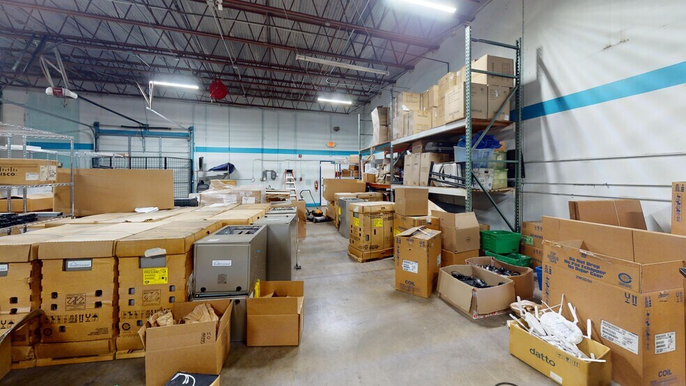 More Photos Of 10964-10966 Shady Trl, Dallas Distribution For Sale