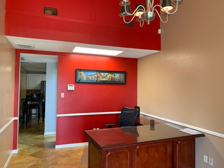 More Photos Of 14339 Torrey Chase Blvd, Houston Loft Creative Space For Sale