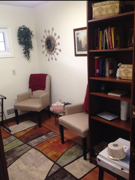 More Photos Of 19 N County Line Rd, Jackson Medical For Lease