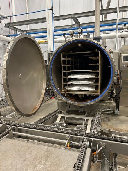 More Photos Of 260 Midway Dr, Union Manufacturing For Lease