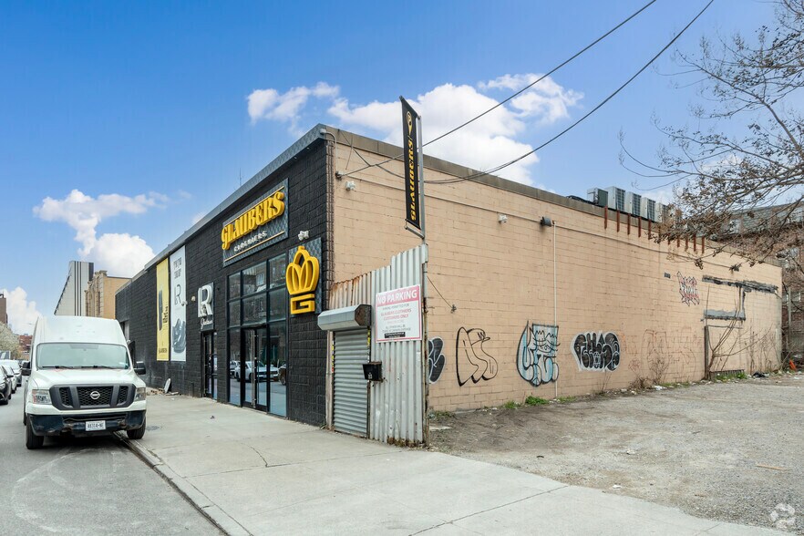 More Photos Of 111 Spencer St, Brooklyn Warehouse For Sale