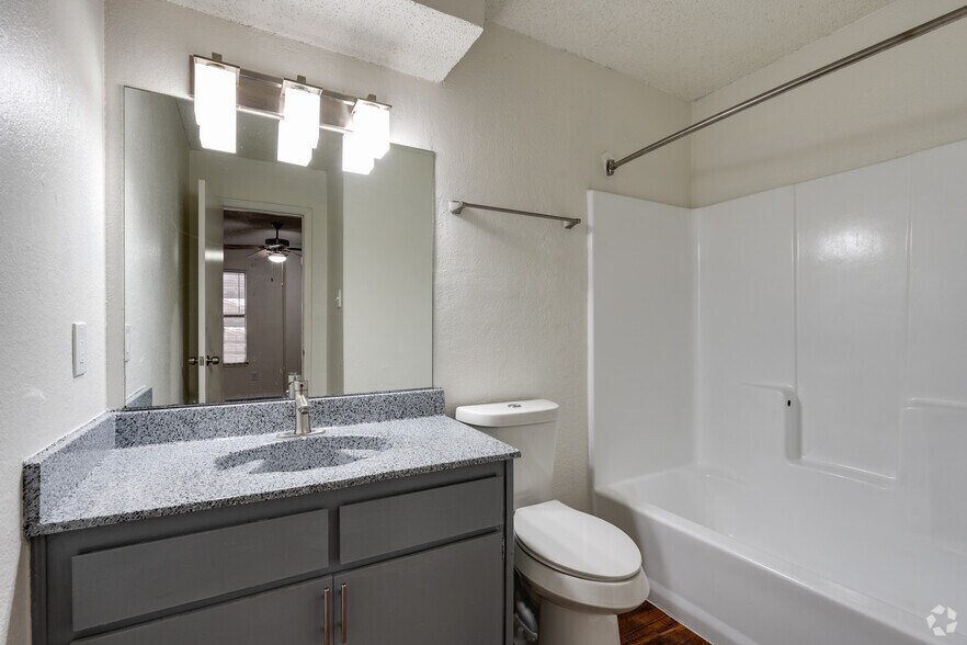 More Photos Of 121 S Hampton Rd, Crowley Apartments For Sale