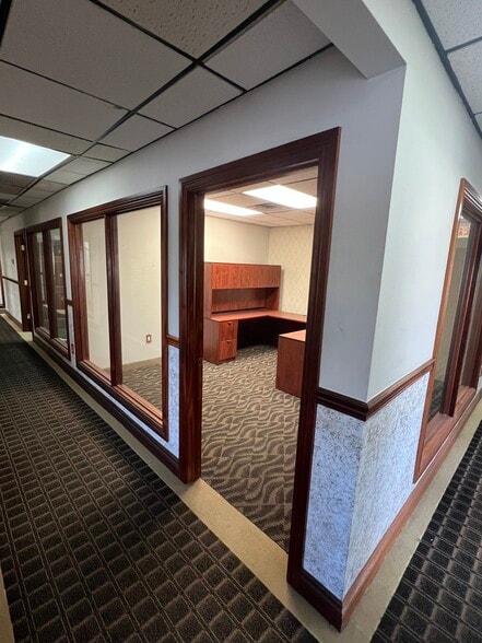 More Photos Of 2095 N Andrews Ave, Pompano Beach Light Manufacturing For Lease