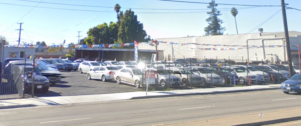 Primary Photo Of 19687 Mission Blvd, Ashland Auto Dealership For Sale