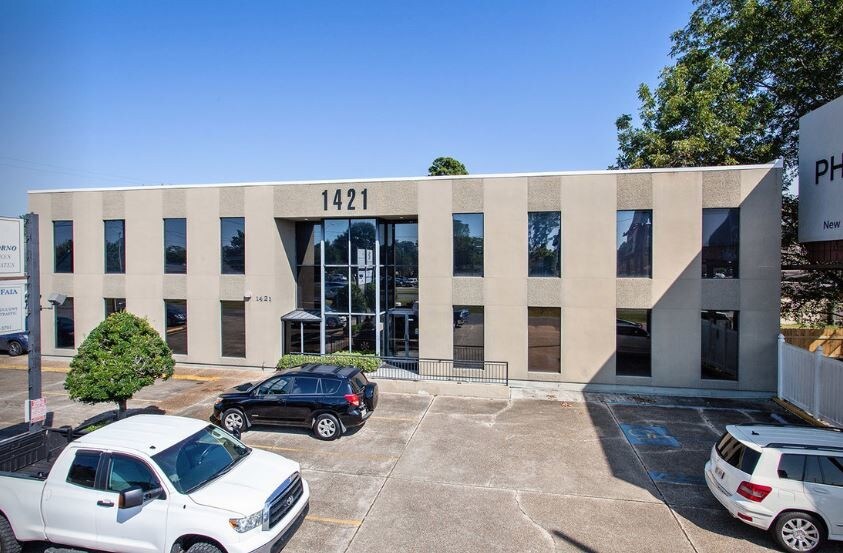 Primary Photo Of 1421 N Causeway Blvd, Metairie Office For Lease