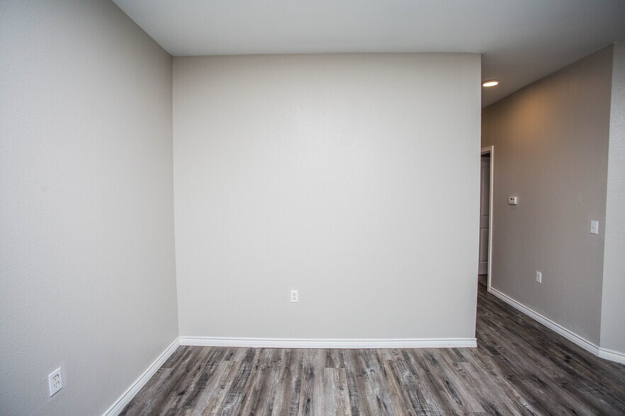 More Photos Of 2627 Oak Dr, Lubbock Apartments For Sale