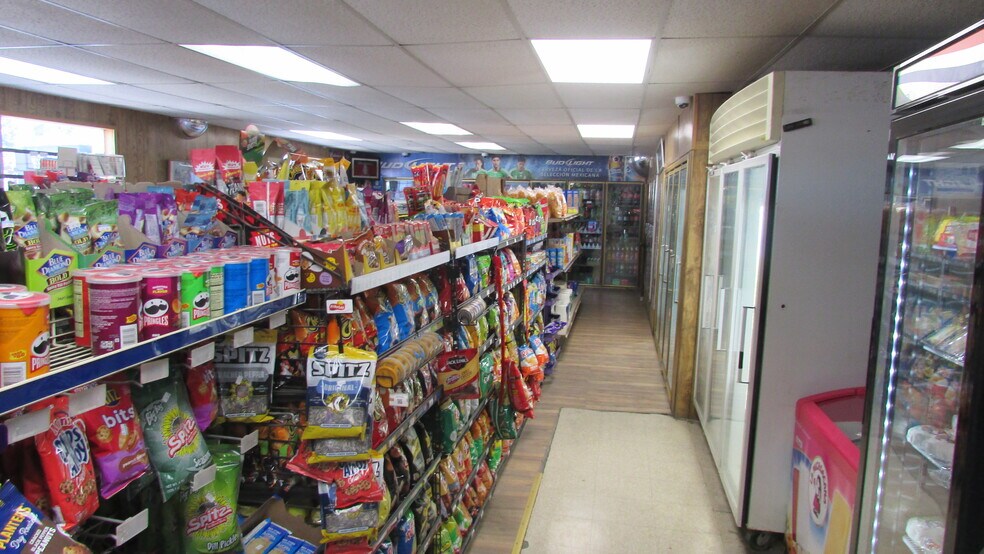 More Photos Of 400 E St, Tulelake Convenience Store For Sale