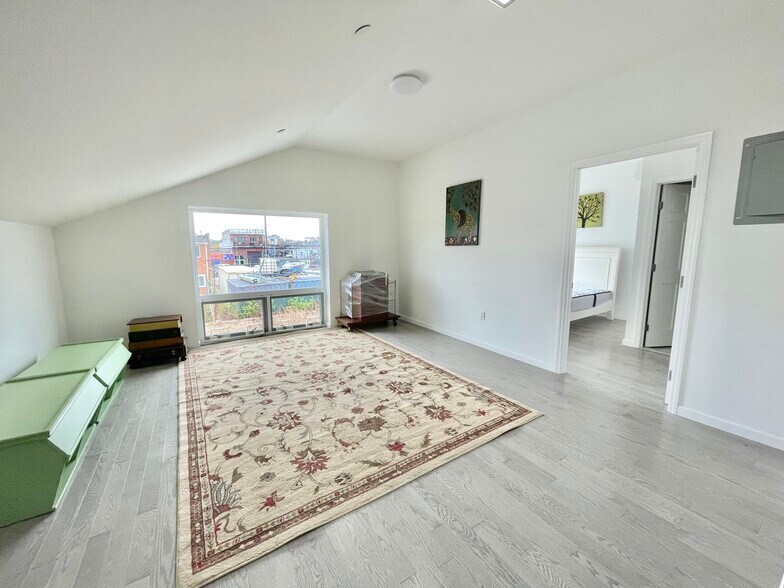 More Photos Of 150-30 12th Ave, Whitestone Apartments For Sale