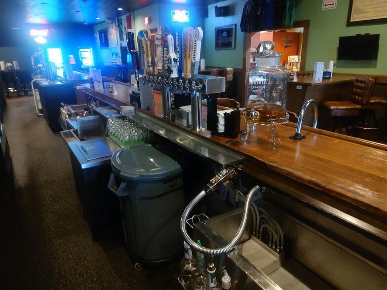 More Photos Of 1015 Tower Ave, Superior Restaurant For Lease