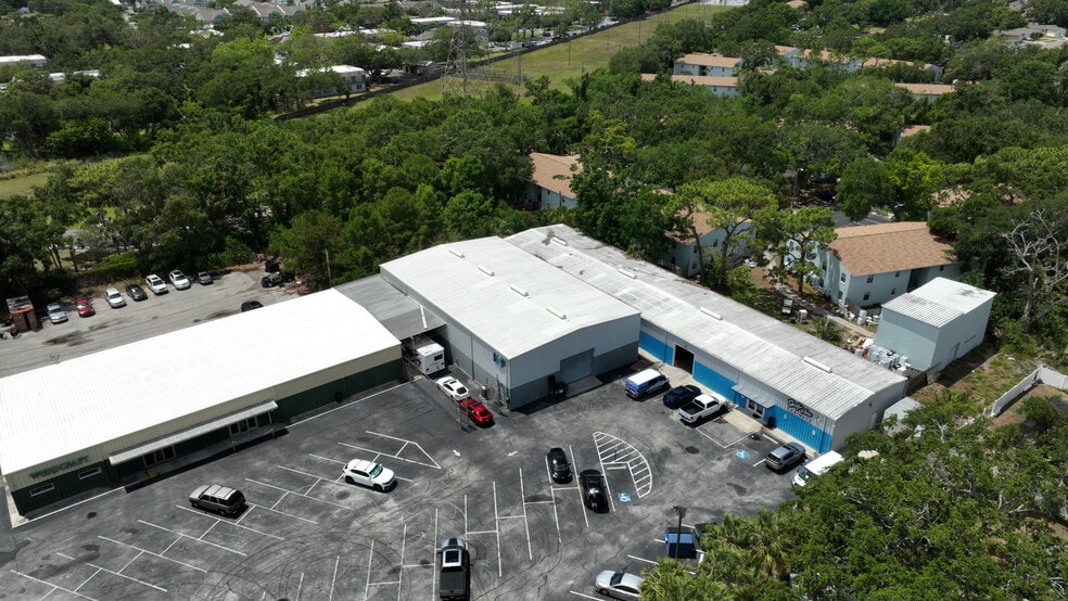 More Photos Of 2866 Roosevelt Blvd, Clearwater Showroom For Sale