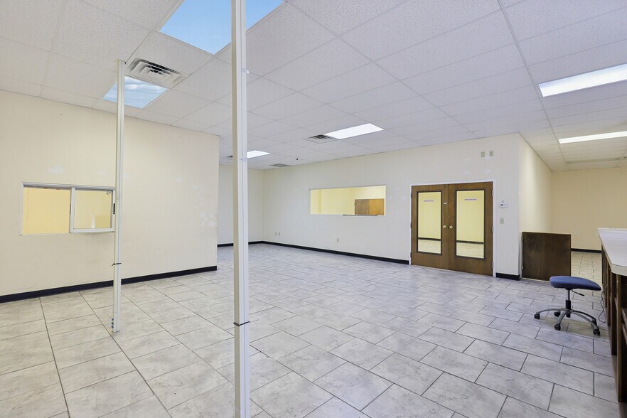 More Photos Of 711 Cassat Ave, Jacksonville Service For Sale
