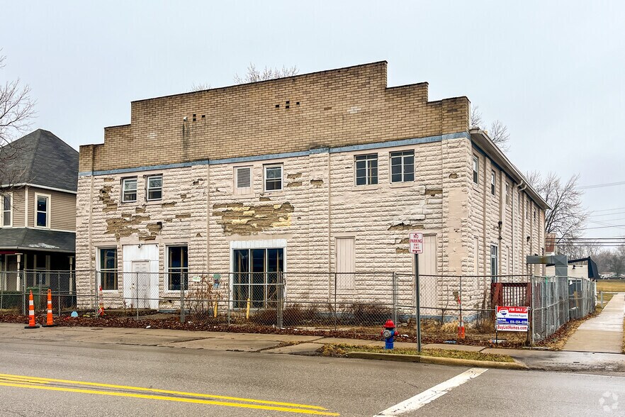 More Photos Of 303 S Main St, Marysville Office Residential For Sale