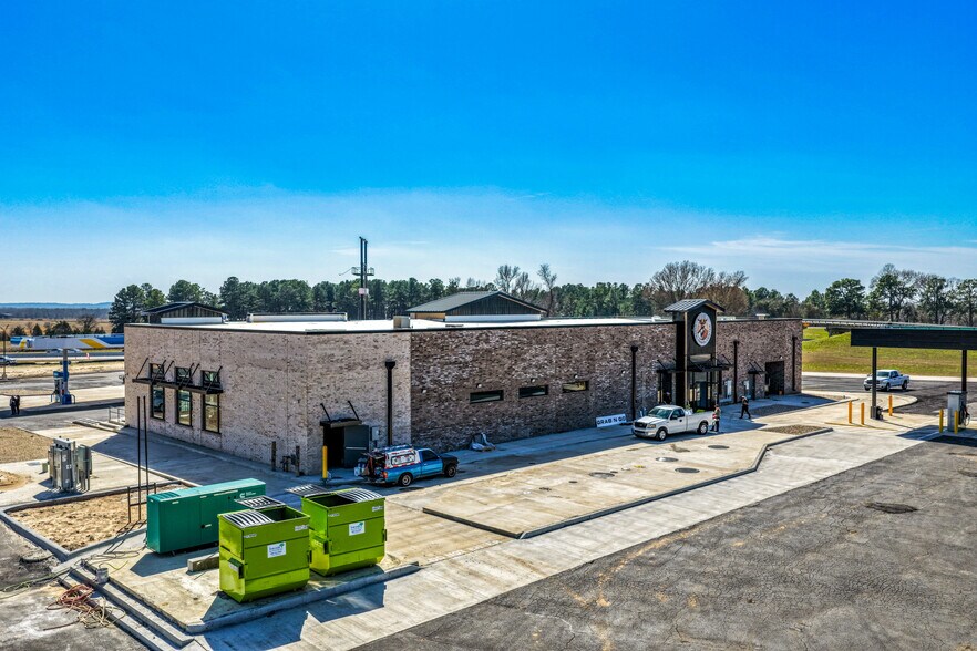 More Photos Of 24782 Interstate 20 W, Lindale General Retail For Lease