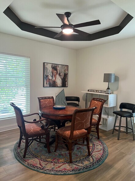 More Photos Of 3227 River Rd, Louisville Specialty For Sale