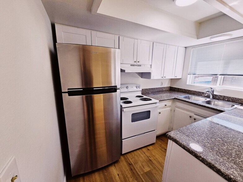 More Photos Of 16 147th Ave SE, Bellevue Apartments For Sale