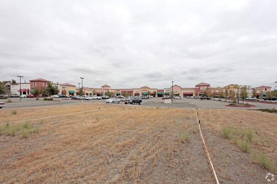 More Photos Of 6819-6835 Lonetree Blvd, Rocklin Freestanding For Lease