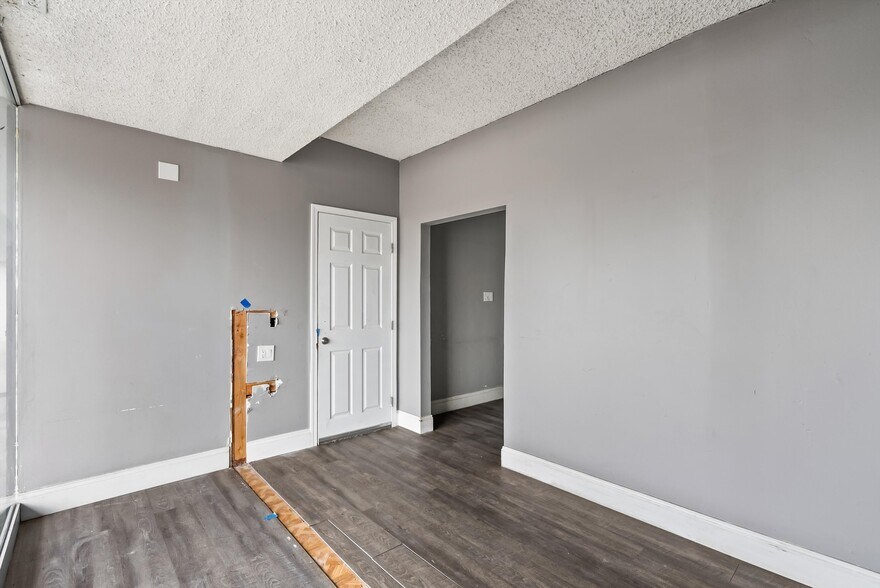 More Photos Of 2329-2335 W Sequoia Ave, Anaheim Storefront Retail Office For Lease