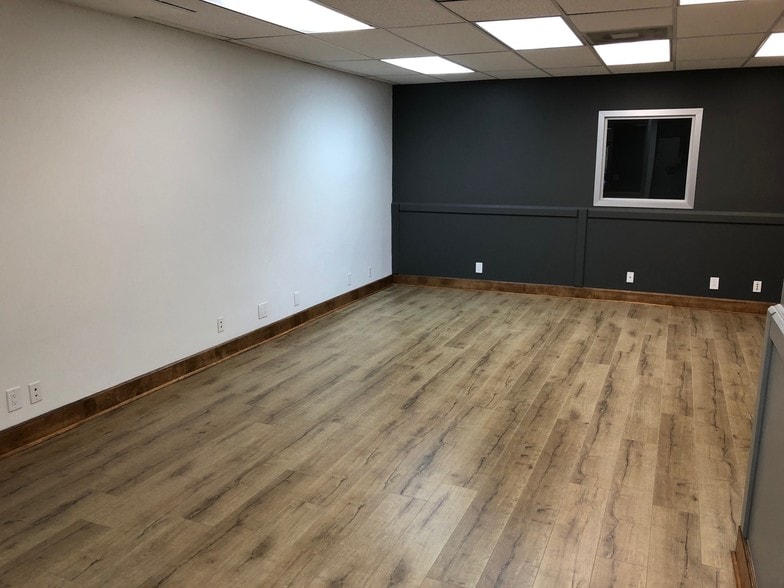 More Photos Of 10935-10939 Camarillo St, North Hollywood Office Residential For Sale