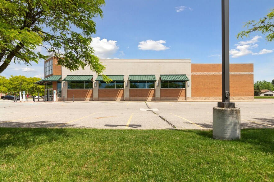 More Photos Of 1420 Wright Ave, Alma Drugstore For Sale