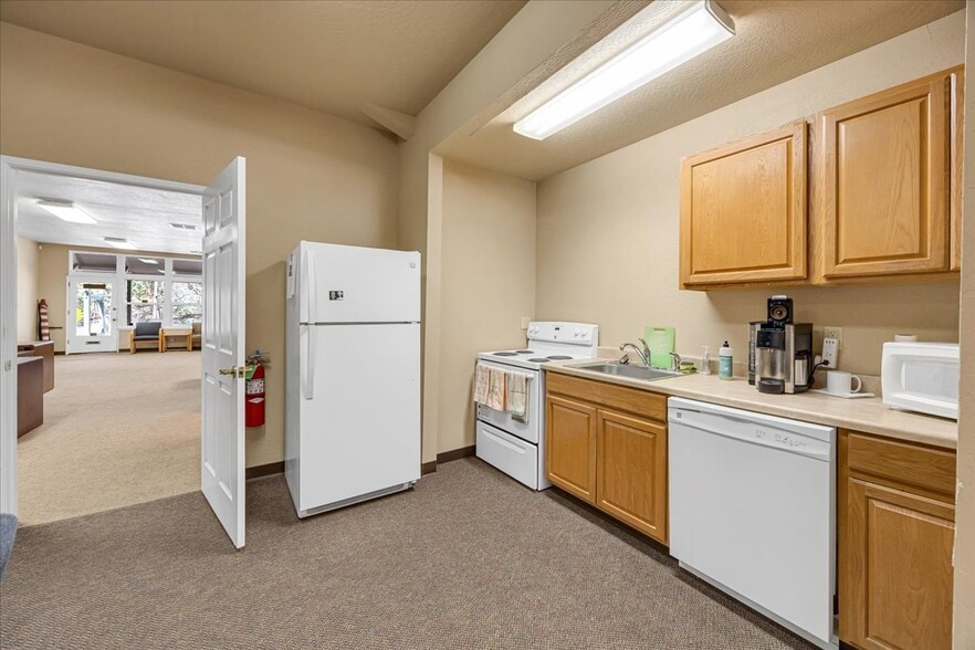 More Photos Of 22709 Twain Harte Dr, Twain Harte Office Residential For Sale