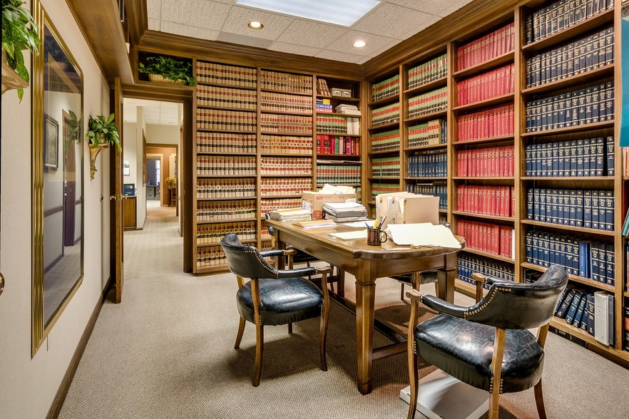 More Photos Of 100 Parker Ct, Chardon Office For Sale