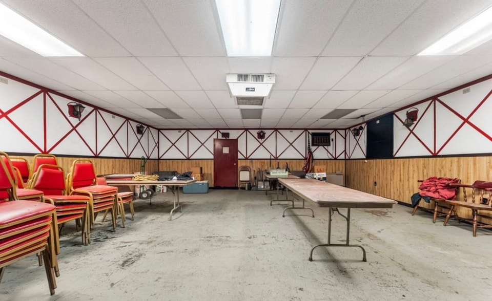 More Photos Of 93 CFJ Blvd, Johnson City Restaurant For Sale