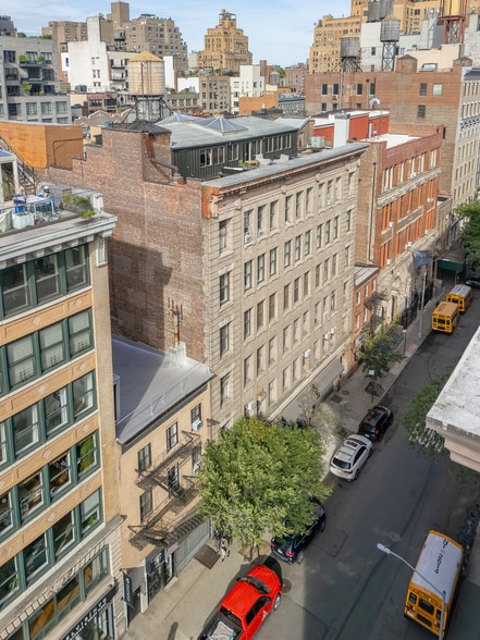 More Photos Of 114 W 17th St, New York Apartments For Sale