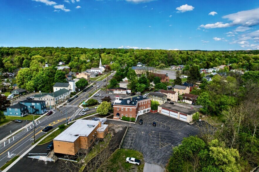 More Photos Of 102 Washington St, Manlius Office For Sale