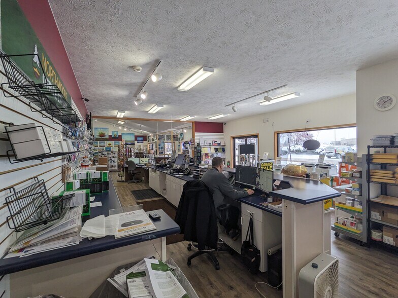 More Photos Of 3311 South Airport Rd, Traverse City Storefront Retail Office For Lease