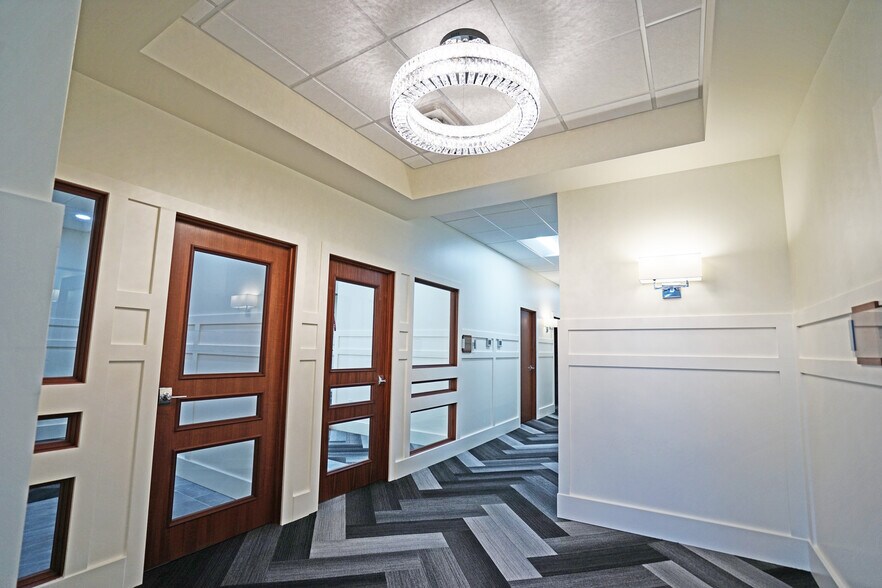 More Photos Of 3601 W Washington Ave, Yakima Office For Lease