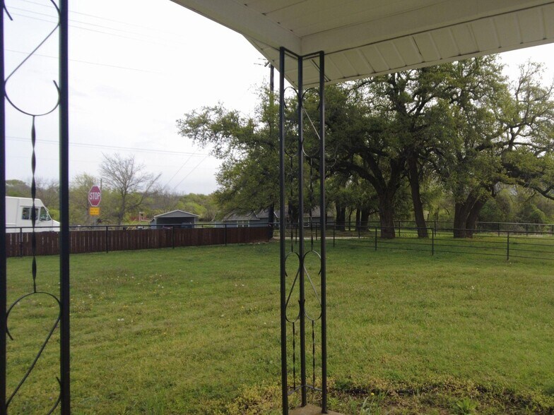 More Photos Of 103 Cartwright Park Rd, Weatherford Office For Lease