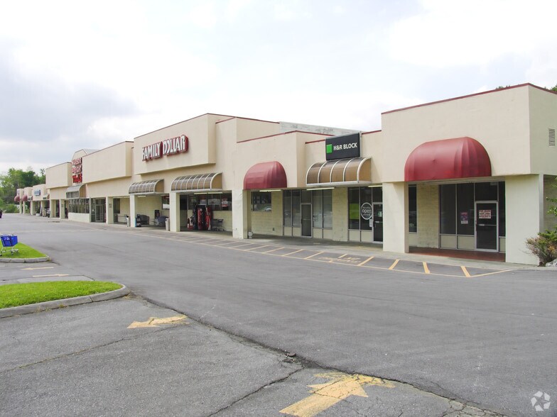 More Photos Of 3302 W Market St, Johnson City General Retail For Lease