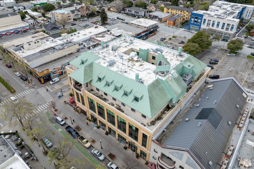 More Photos Of 1115-1119 Pacific Ave, Santa Cruz Office For Lease