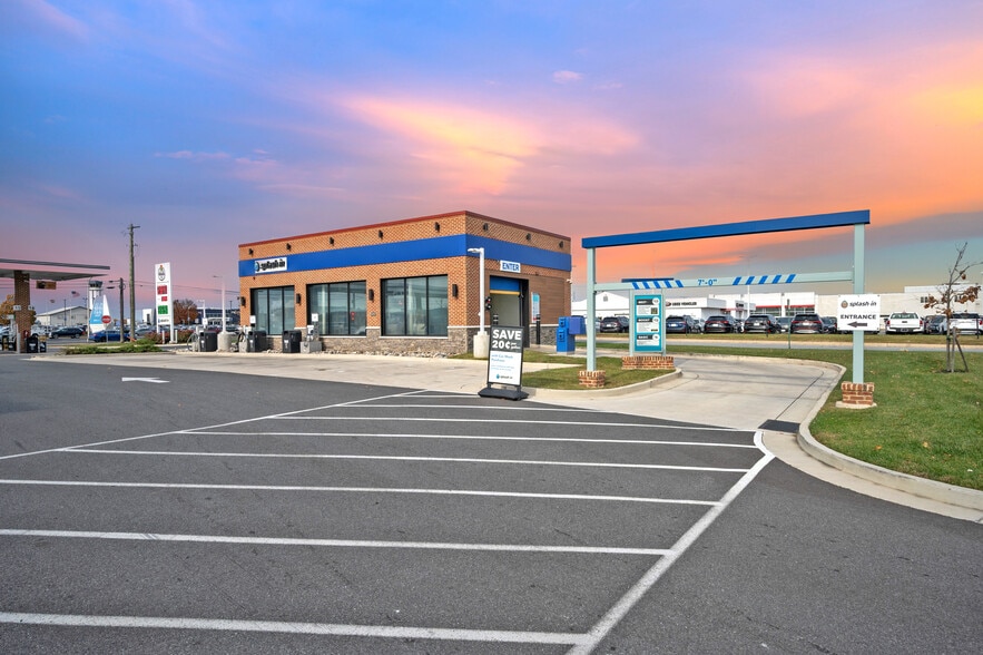 More Photos Of 154 N DuPont Hwy, New Castle Service Station For Sale