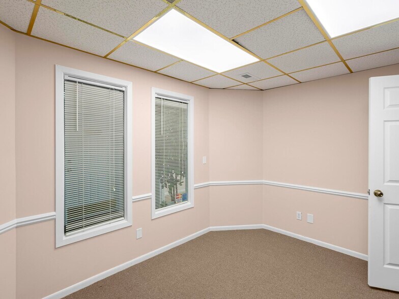 More Photos Of 4541 S 700 E, Salt Lake City Office For Sale
