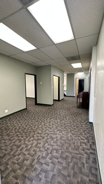 More Photos Of 8242 W 3rd St, Los Angeles Office For Lease