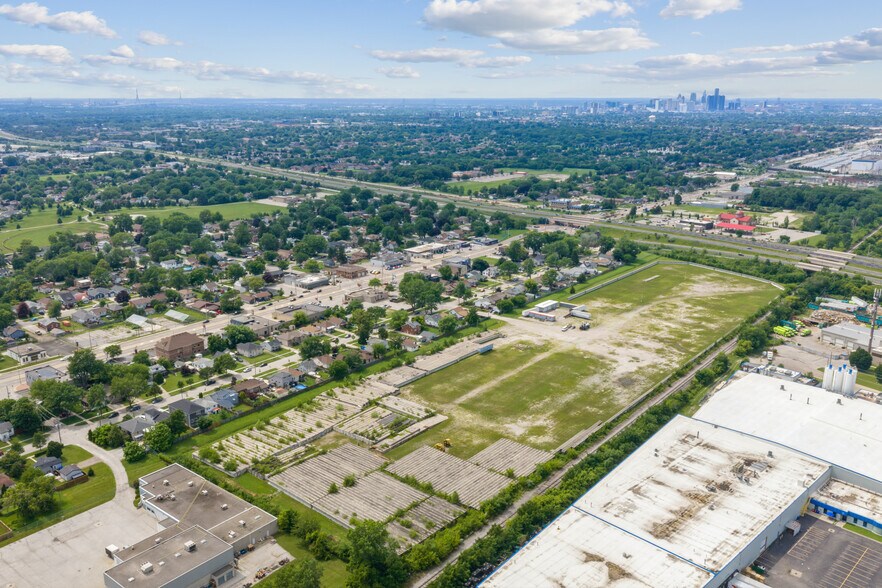 More Photos Of 2445 Sydney Av, Windsor Land For Sale