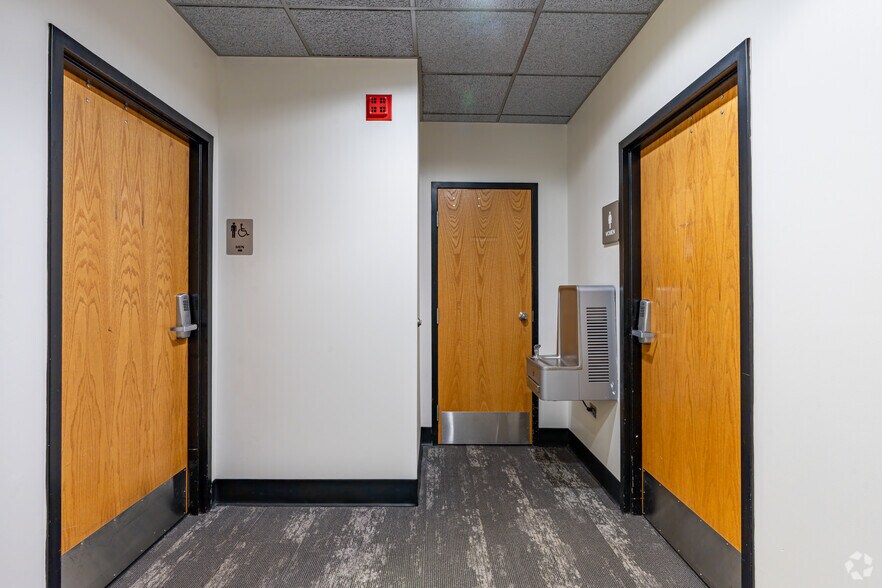 More Photos Of 3630 Sinton Rd, Colorado Springs Office For Lease