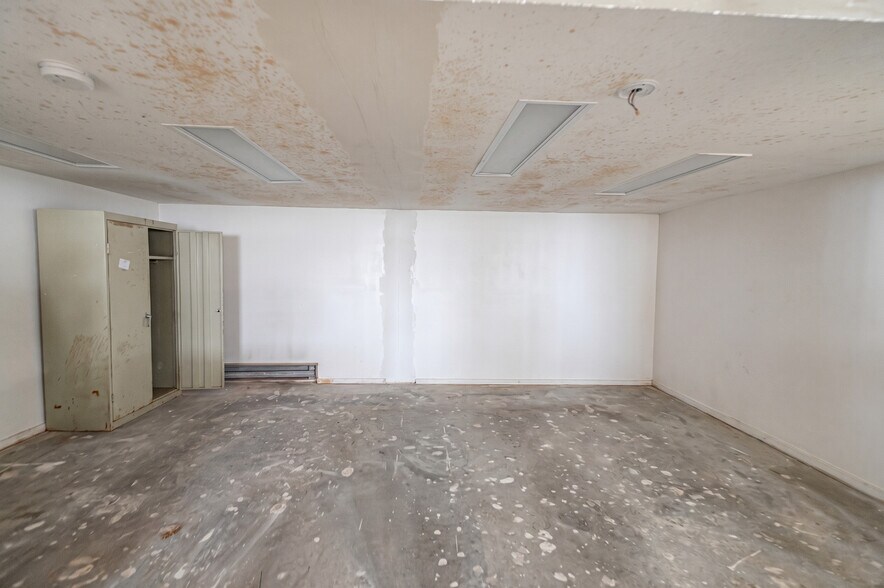 More Photos Of 3250 Sunrise Hwy, Islip Terrace Medical For Sale
