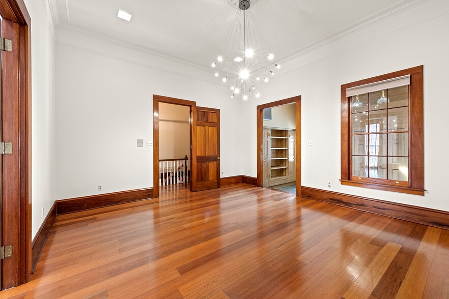 More Photos Of 1018 Bienville Ave, New Orleans Office For Lease